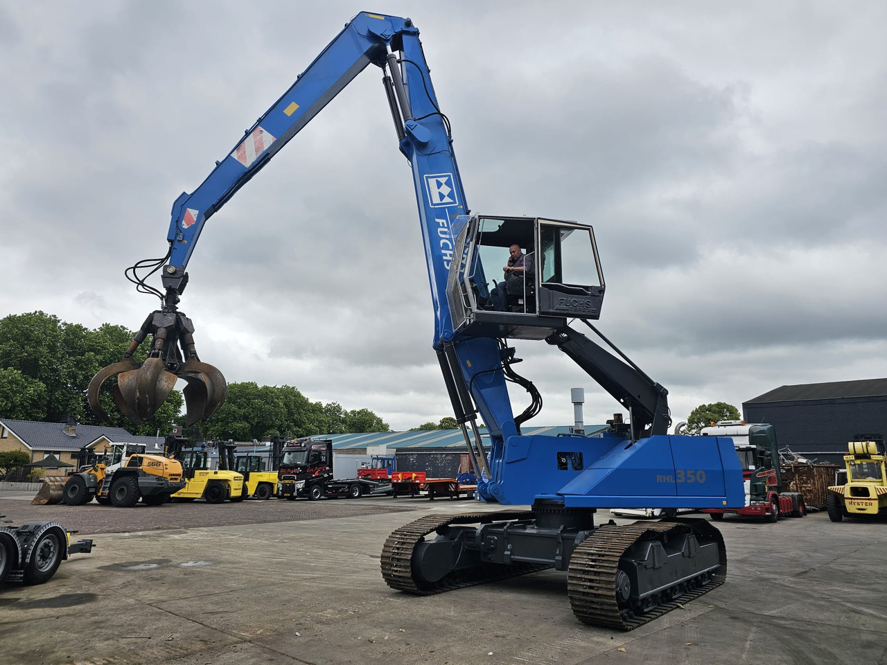 Fuchs RHL 350 Materialhandler With Adjustable Tracks - Material handler: picture 1 Fuchs RHL 350 Materialhandler With Adjustable Tracks - Material handler: picture 1