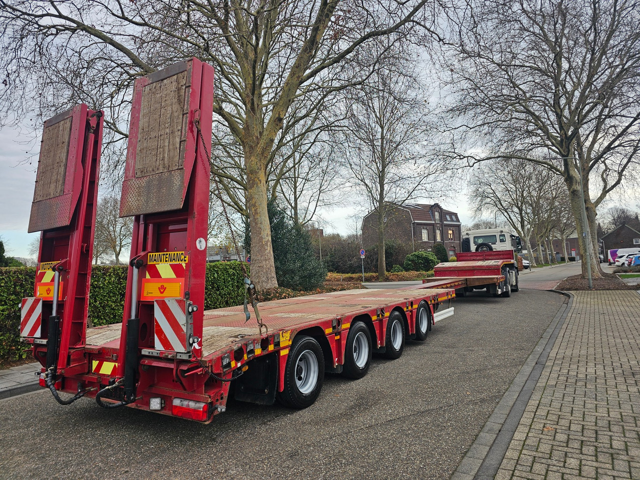 Kässbohrer LB4E With Hydraulic Flip Ramps - Low loader semi-trailer: picture 5 Kässbohrer LB4E With Hydraulic Flip Ramps - Low loader semi-trailer: picture 5