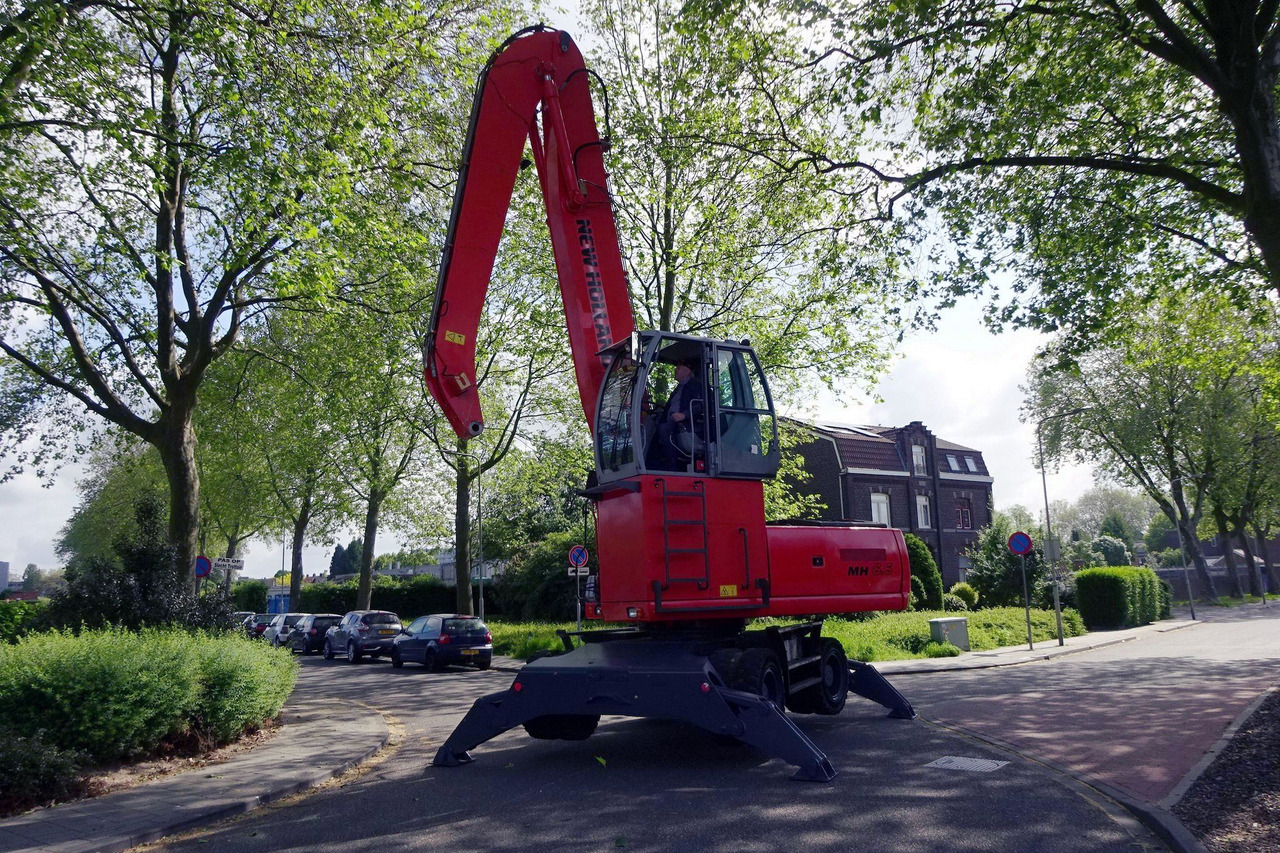 New Holland MH 6.6 Materialhandler With Magnet System - Material handler: picture 3 New Holland MH 6.6 Materialhandler With Magnet System - Material handler: picture 3