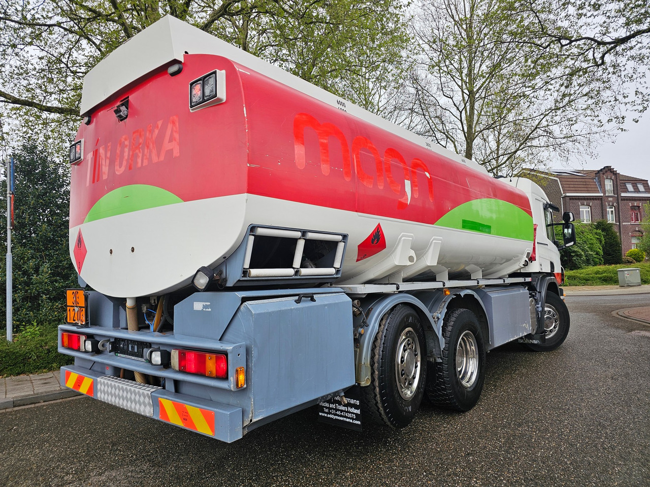 Scania P420 Cp 19 6x2*4 - Tanker truck: picture 4 Scania P420 Cp 19 6x2*4 - Tanker truck: picture 4