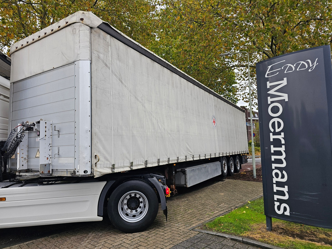 Schmitz S01 With New Tyres - Curtainsider semi-trailer: picture 1 Schmitz S01 With New Tyres - Curtainsider semi-trailer: picture 1
