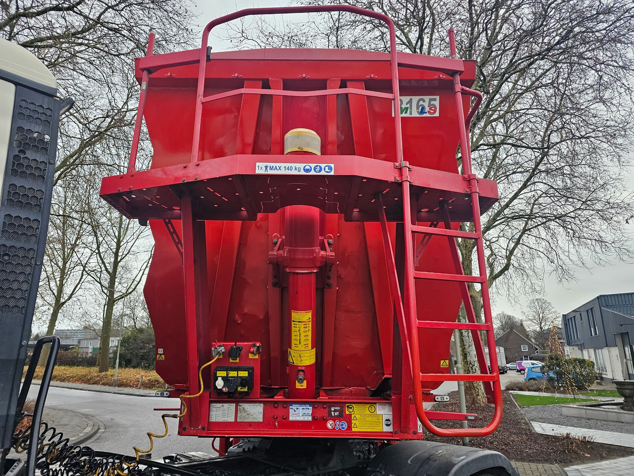 Stas S300CX Scrap Tipper - Tipper semi-trailer: picture 5 Stas S300CX Scrap Tipper - Tipper semi-trailer: picture 5