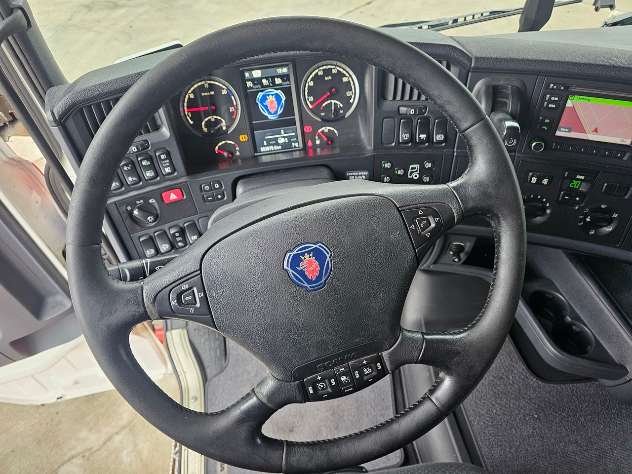 Scania R450 Highline SCR Only - Tractor unit: picture 5 Scania R450 Highline SCR Only - Tractor unit: picture 5