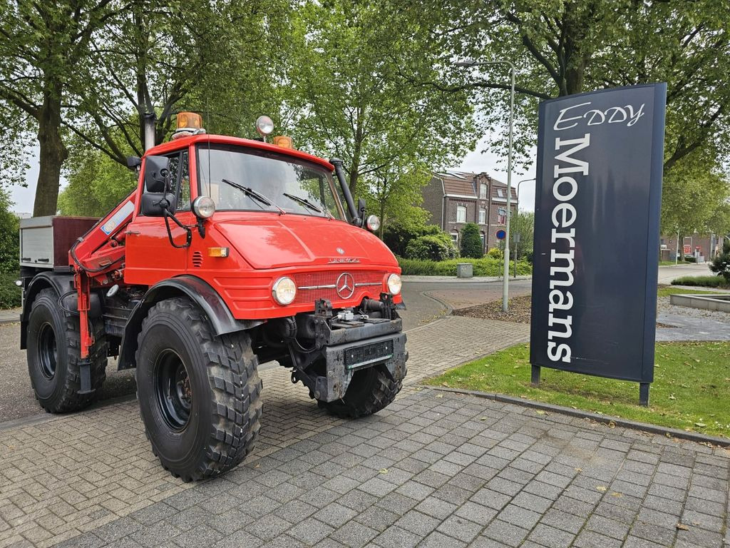 Unimog 406/U9000 4x4 - Crane truck: picture 1 Unimog 406/U9000 4x4 - Crane truck: picture 1
