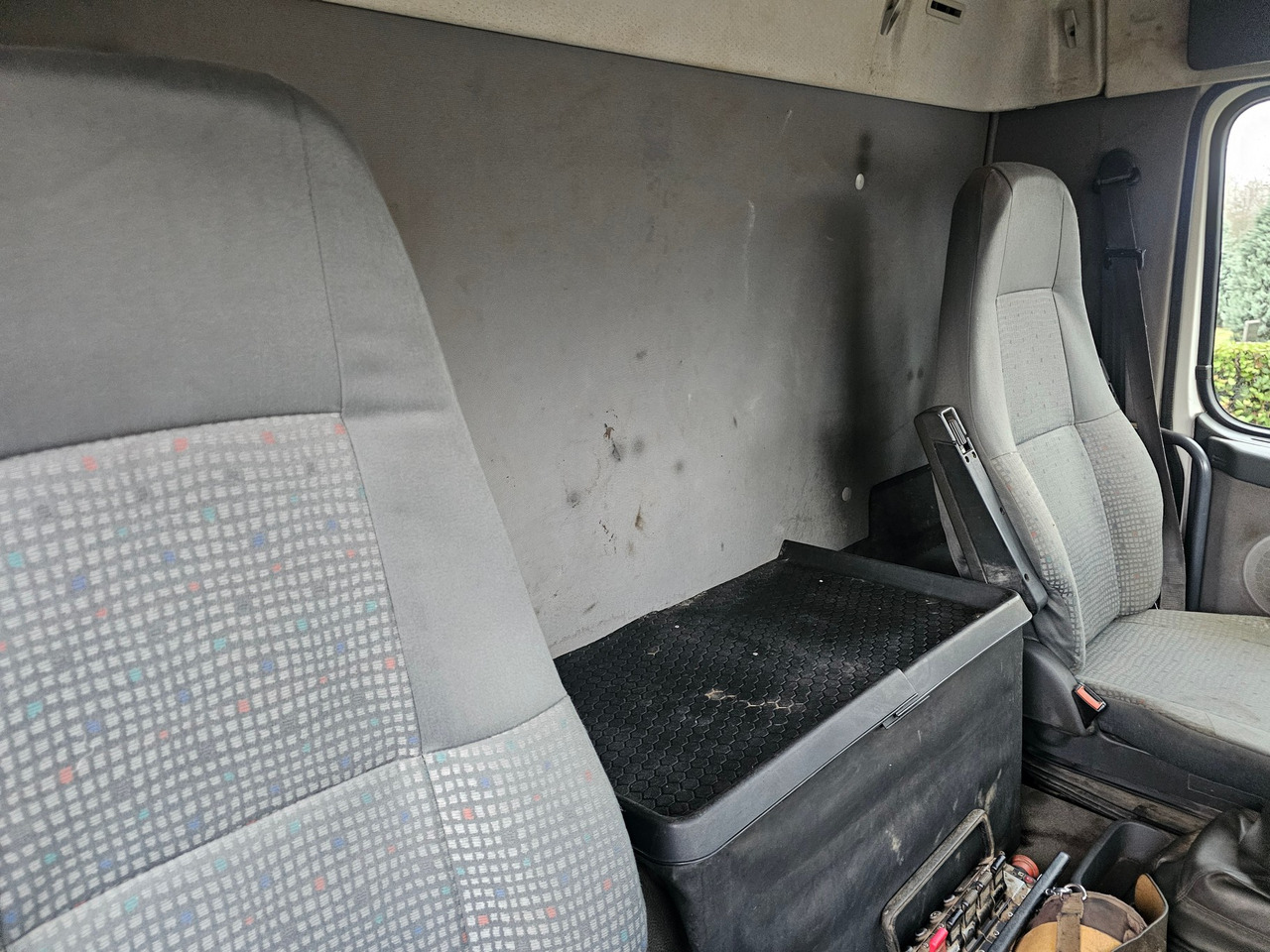 Crane truck Volvo FH 420 8x4: picture 23