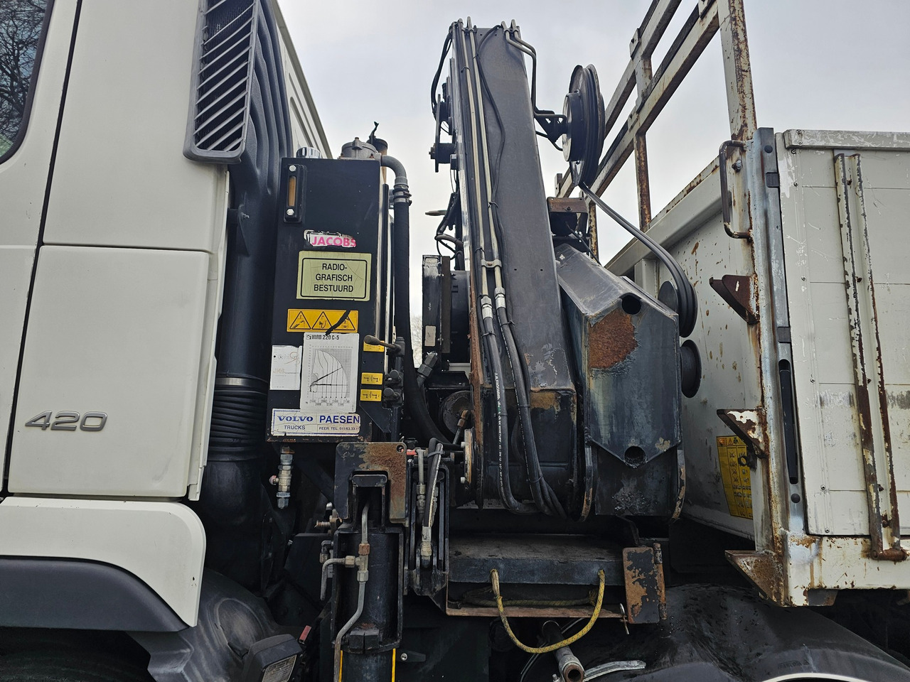 Crane truck Volvo FH 420 8x4: picture 18