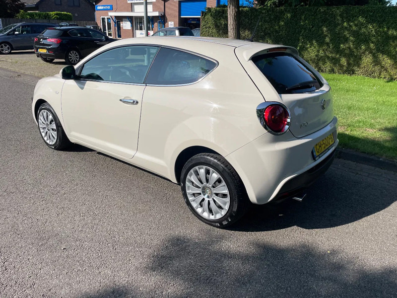 Alfa Romeo MiTo ALFA MITO Diesel ZEER MOOI - Hatchback: picture 3 Alfa Romeo MiTo ALFA MITO Diesel ZEER MOOI - Hatchback: picture 3