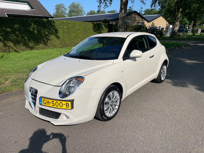 Alfa Romeo MiTo ALFA MITO Diesel ZEER MOOI - Hatchback: picture 1 Alfa Romeo MiTo ALFA MITO Diesel ZEER MOOI - Hatchback: picture 1