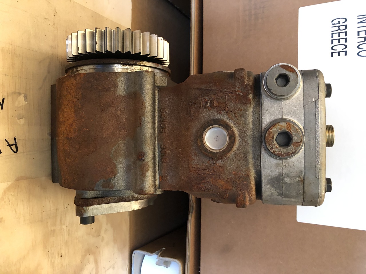 AIR COMPRESSOR MAN TGA - Air brake compressor: picture 2 AIR COMPRESSOR MAN TGA - Air brake compressor: picture 2