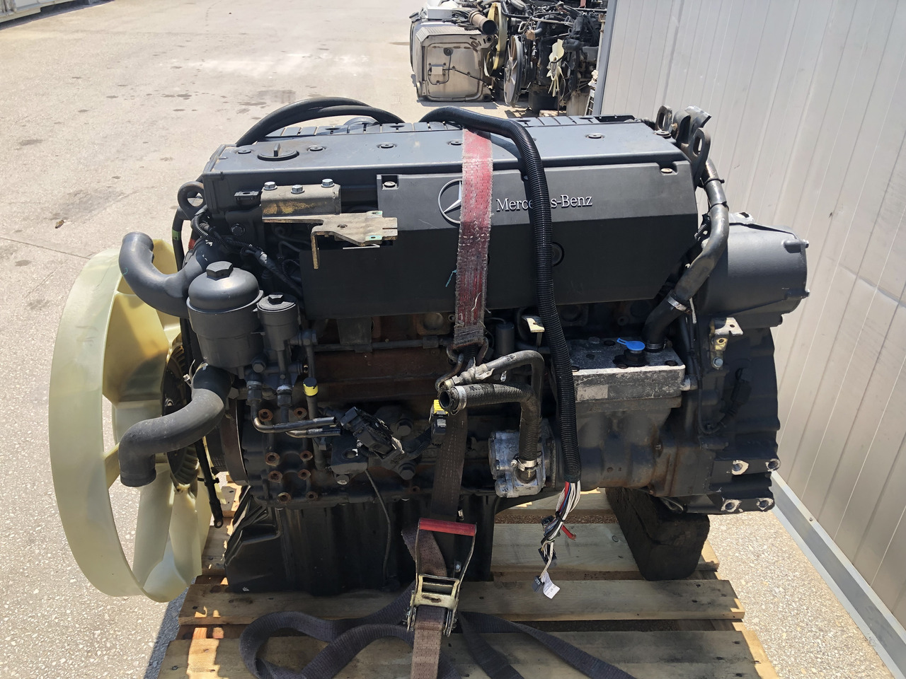 AXOR OM926LA EURO 3 - Engine and parts for Truck: picture 2 AXOR OM926LA EURO 3 - Engine and parts for Truck: picture 2