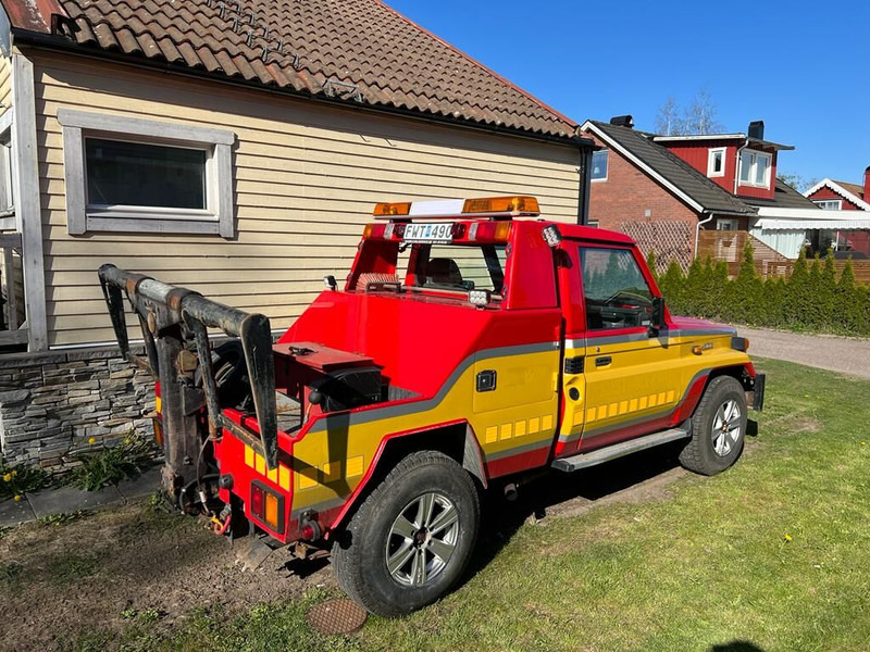 Toyota LAND CRUISER 70 P - Tow truck: picture 1 Toyota LAND CRUISER 70 P - Tow truck: picture 1