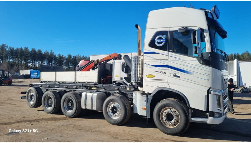 Volvo FH750 New engine and gearbox - Cab chassis truck: picture 2 Volvo FH750 New engine and gearbox - Cab chassis truck: picture 2