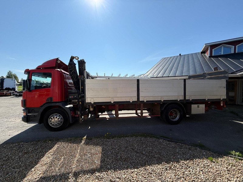 Volvo Scania P94 - Dropside/ Flatbed truck, Crane truck: picture 4 Volvo Scania P94 - Dropside/ Flatbed truck, Crane truck: picture 4