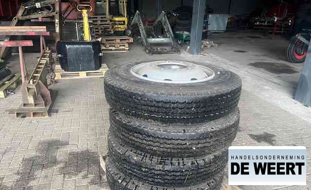 Michelin 9R22.5 , 9 R 22.5 - Wheels and tires for Agricultural machinery: picture 2 Michelin 9R22.5 , 9 R 22.5 - Wheels and tires for Agricultural machinery: picture 2