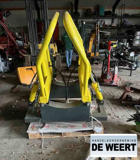 Digmag ronde balenklem + manitou snelwissel - Clamp for Agricultural machinery: picture 3 Digmag ronde balenklem + manitou snelwissel - Clamp for Agricultural machinery: picture 3