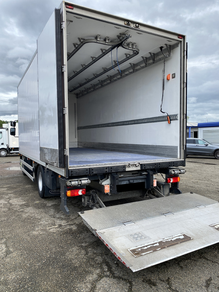 RENAULT D16 - Refrigerated truck: picture 4 RENAULT D16 - Refrigerated truck: picture 4
