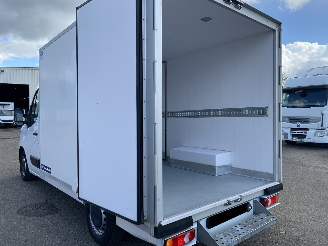 RENAULT MASTER - Refrigerated delivery van: picture 2 RENAULT MASTER - Refrigerated delivery van: picture 2
