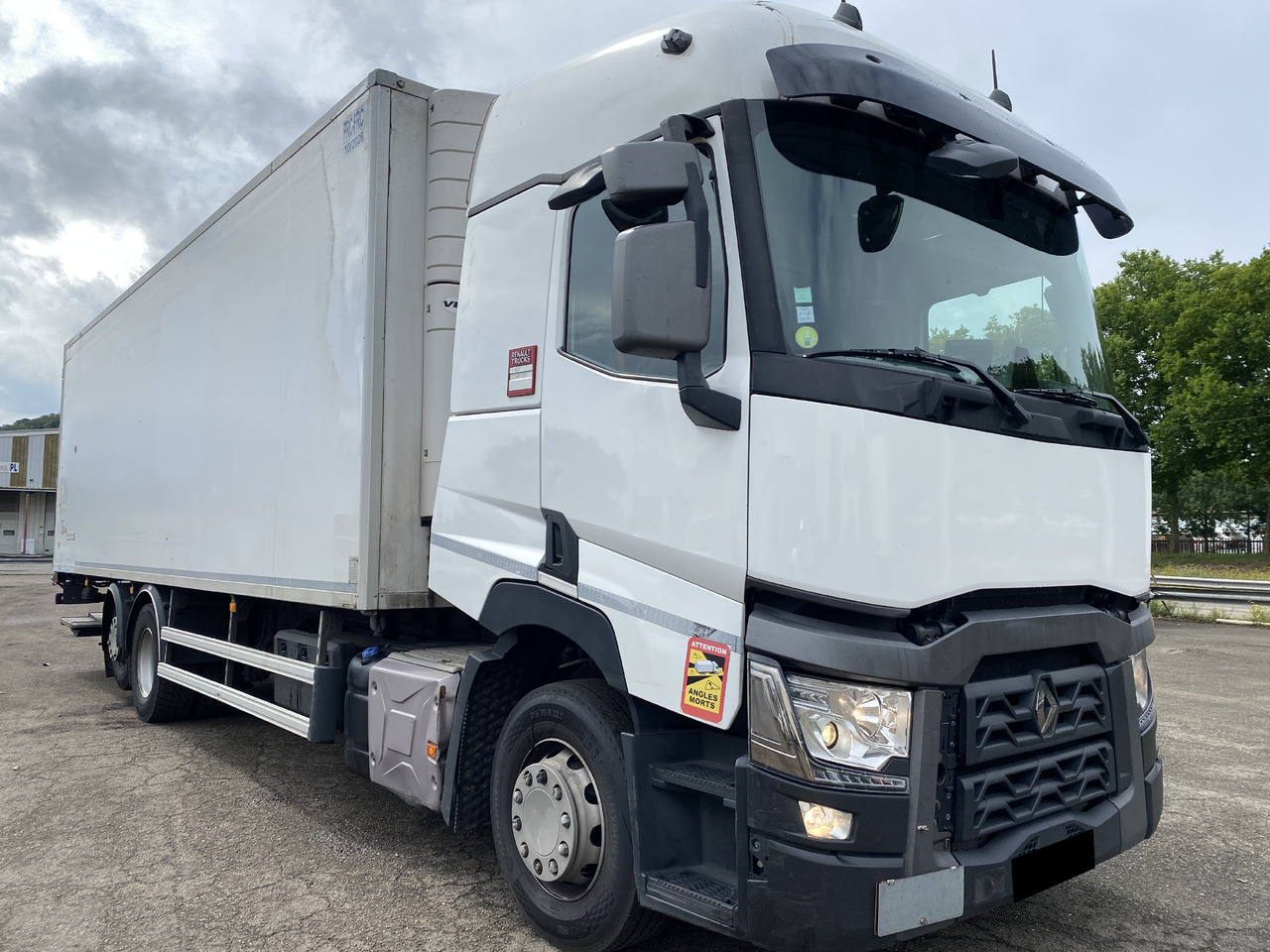 RENAULT T - Refrigerated truck: picture 4 RENAULT T - Refrigerated truck: picture 4