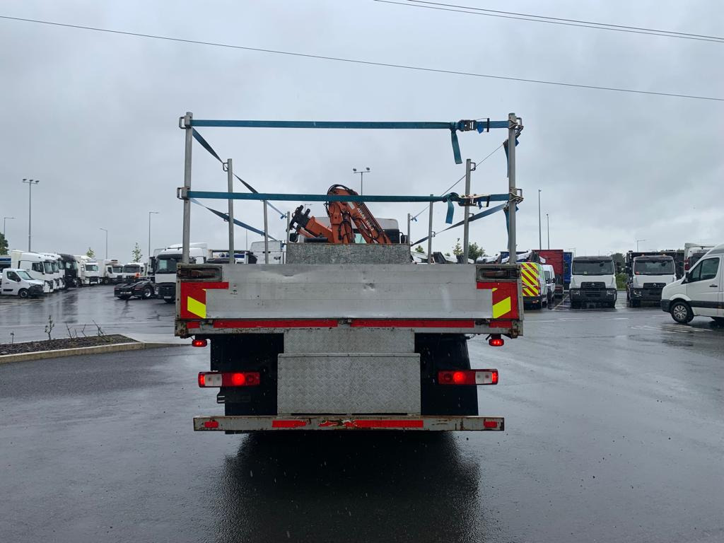 Dropside/ Flatbed truck, Crane truck 2011 Renault Premium Lander: picture 6