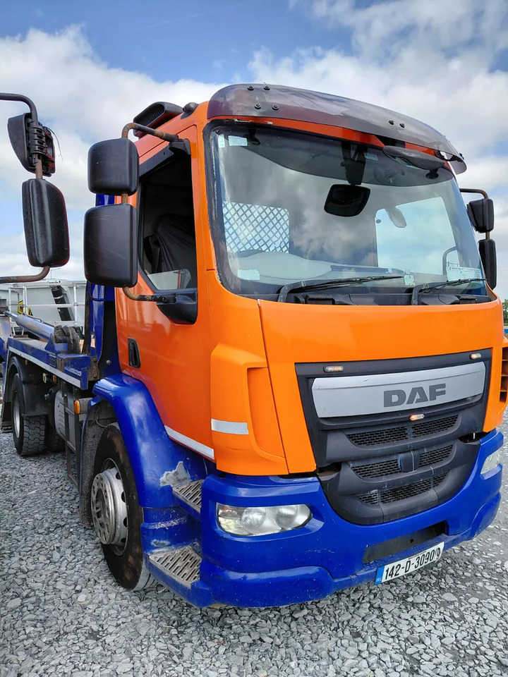 2014 DAF LF Skip Loader X 2 - Skip loader truck: picture 2 2014 DAF LF Skip Loader X 2 - Skip loader truck: picture 2