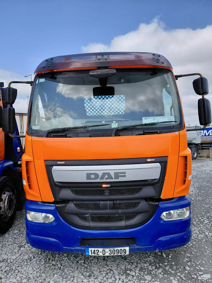 2014 DAF LF Skip Loader X 2 - Skip loader truck: picture 3 2014 DAF LF Skip Loader X 2 - Skip loader truck: picture 3