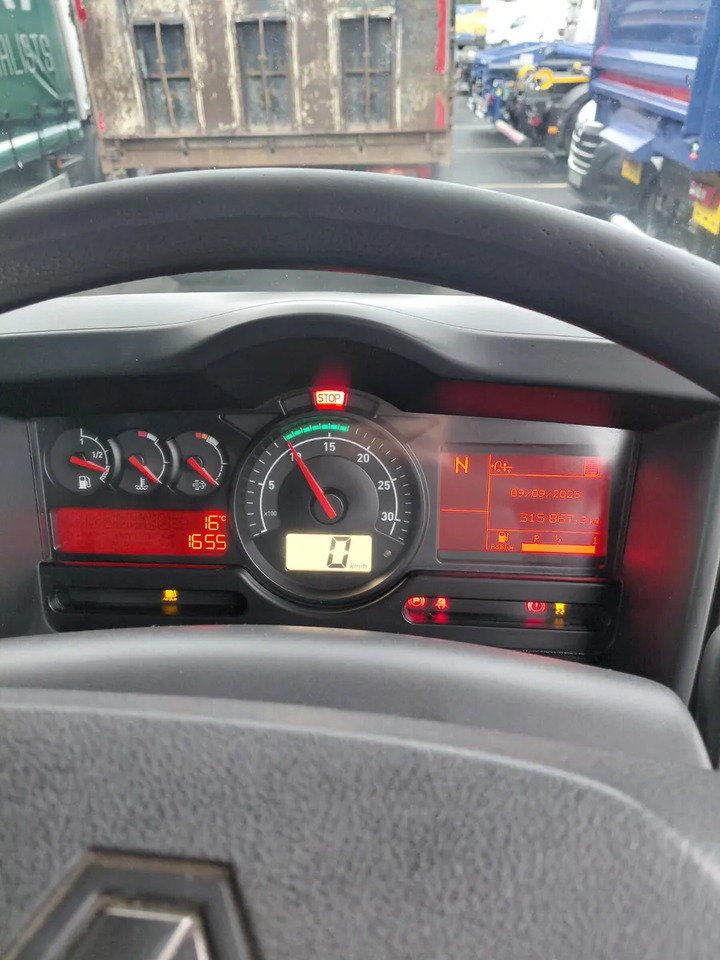 2016 Renault D18 Curtainsider - Curtain side truck: picture 3 2016 Renault D18 Curtainsider - Curtain side truck: picture 3