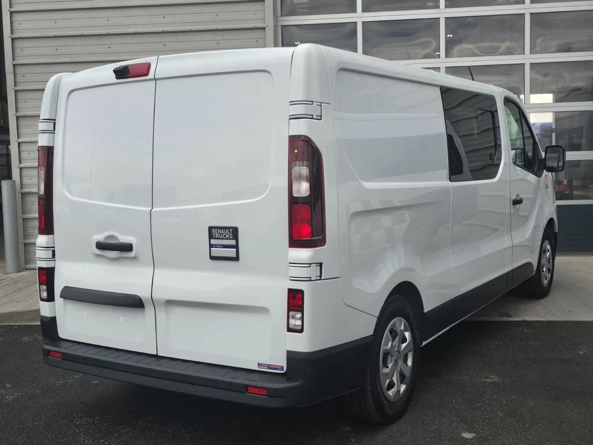 2025 Renault Trafic E-Tech Crew Cab - Crew cab van: picture 4 2025 Renault Trafic E-Tech Crew Cab - Crew cab van: picture 4
