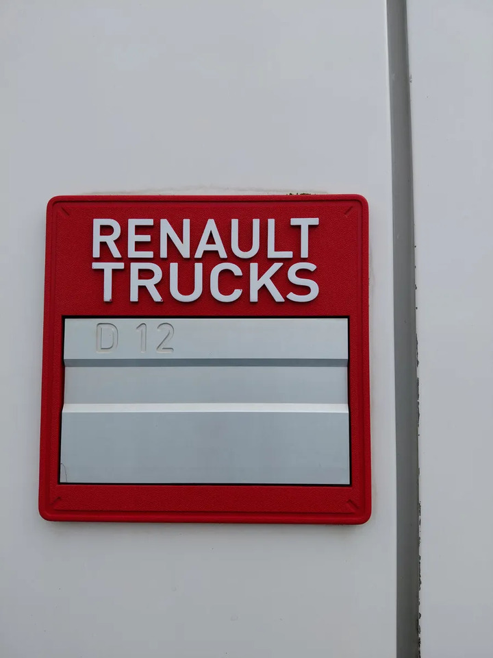 2017 Renault D12 4×2 Double Sleeper Curtainsider - Other machinery: picture 5 2017 Renault D12 4×2 Double Sleeper Curtainsider - Other machinery: picture 5