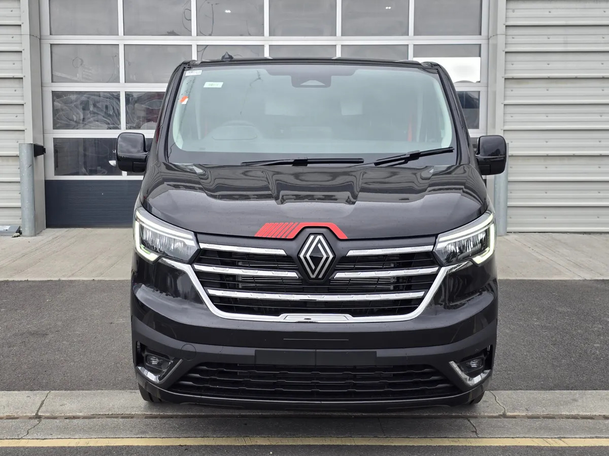 NEW Renault Trafic Exclusive 170BHP/150BHP Auto Black - Other machinery: picture 4 NEW Renault Trafic Exclusive 170BHP/150BHP Auto Black - Other machinery: picture 4