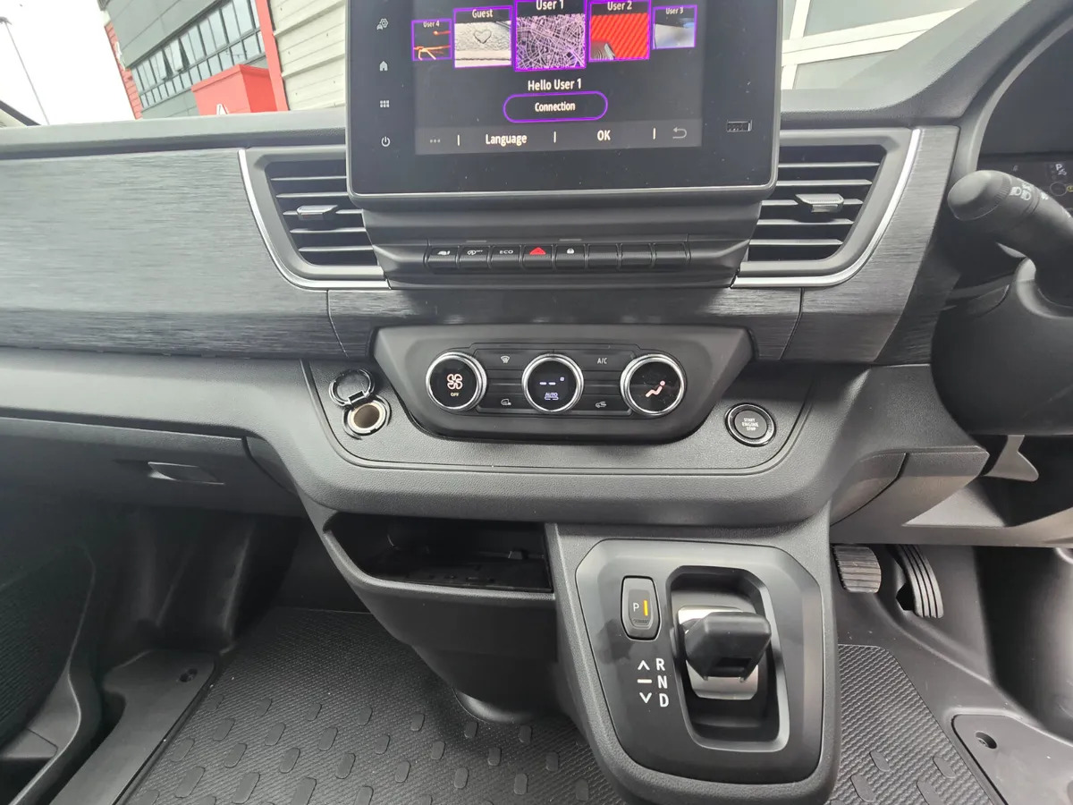 NEW Renault Trafic Exclusive 170BHP/150BHP Auto White - Other machinery: picture 3 NEW Renault Trafic Exclusive 170BHP/150BHP Auto White - Other machinery: picture 3