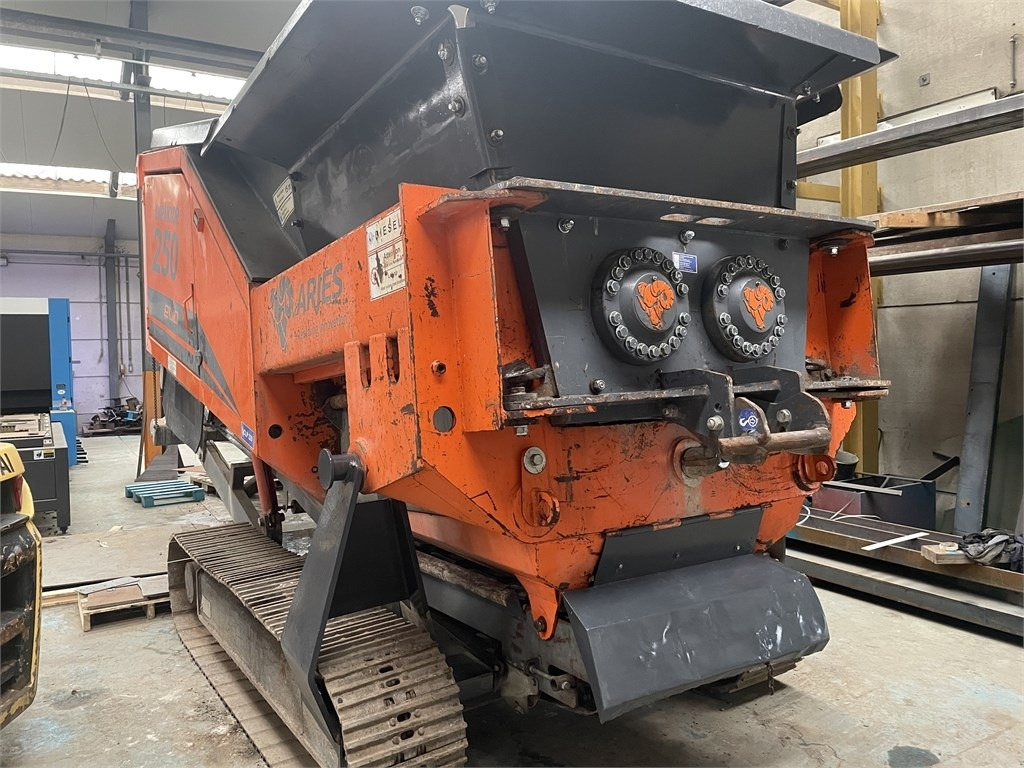 Arjes Impaktor 250 - Mobile crusher: picture 1 Arjes Impaktor 250 - Mobile crusher: picture 1