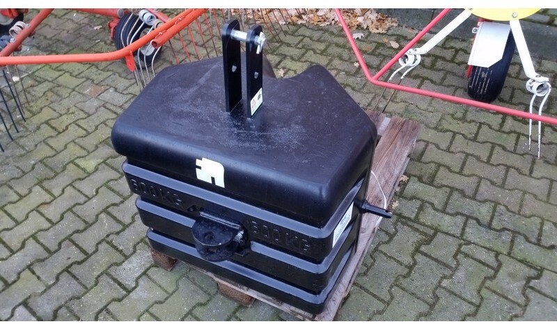 Ballastgewicht / frontgewicht FP PAC 600 kg Frans Pateer gewichtenblok - Counterweight for Agricultural machinery: picture 1 Ballastgewicht / frontgewicht FP PAC 600 kg Frans Pateer gewichtenblok - Counterweight for Agricultural machinery: picture 1