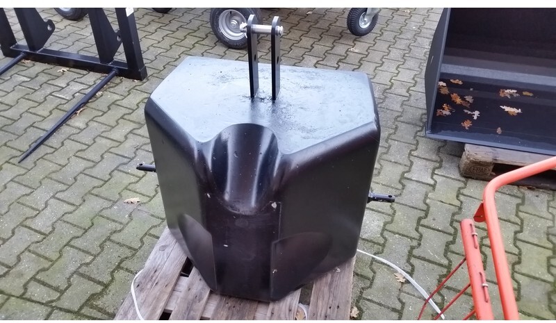 Ballastgewicht / frontgewicht FP PAC 600 kg Frans Pateer gewichtenblok - Counterweight for Agricultural machinery: picture 2 Ballastgewicht / frontgewicht FP PAC 600 kg Frans Pateer gewichtenblok - Counterweight for Agricultural machinery: picture 2