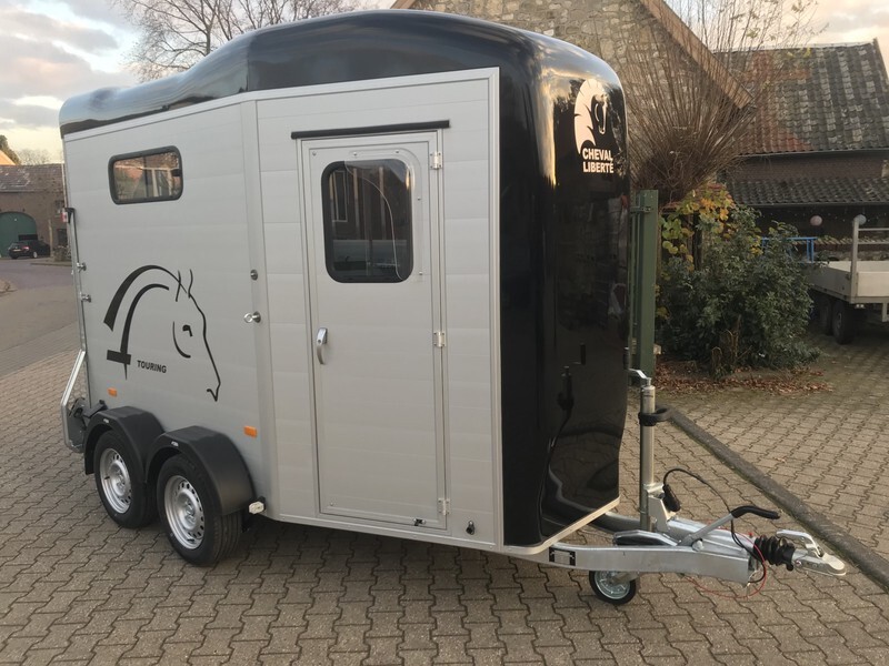 CHEVAL Liberte Touring Country met vooruitloop - Horse trailer: picture 1 CHEVAL Liberte Touring Country met vooruitloop - Horse trailer: picture 1