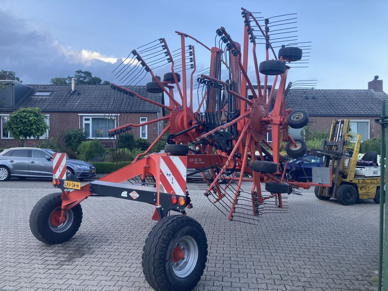 Kuhn GA8731 - Tedder/ Rake: picture 1 Kuhn GA8731 - Tedder/ Rake: picture 1