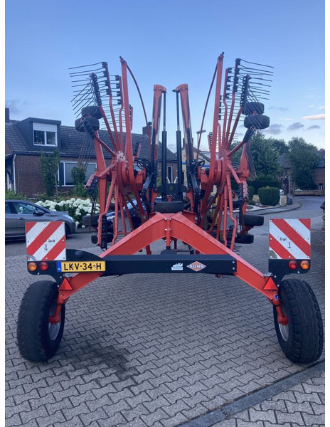 Kuhn GA8731 - Tedder/ Rake: picture 3 Kuhn GA8731 - Tedder/ Rake: picture 3