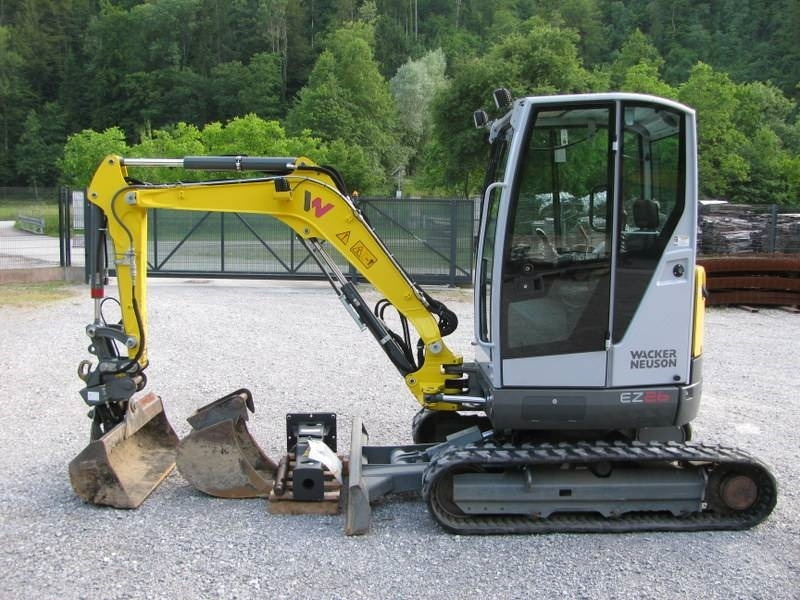 Wacker Neuson EZ26 2 žlici + NOVO kladivo - Mini excavator: picture 3 Wacker Neuson EZ26 2 žlici + NOVO kladivo - Mini excavator: picture 3