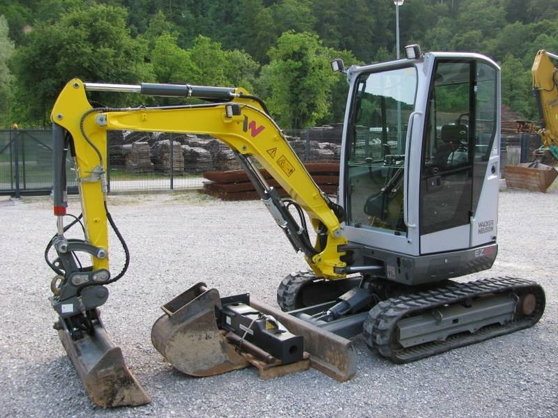 Wacker Neuson EZ26 2 žlici + NOVO kladivo - Mini excavator: picture 1 Wacker Neuson EZ26 2 žlici + NOVO kladivo - Mini excavator: picture 1