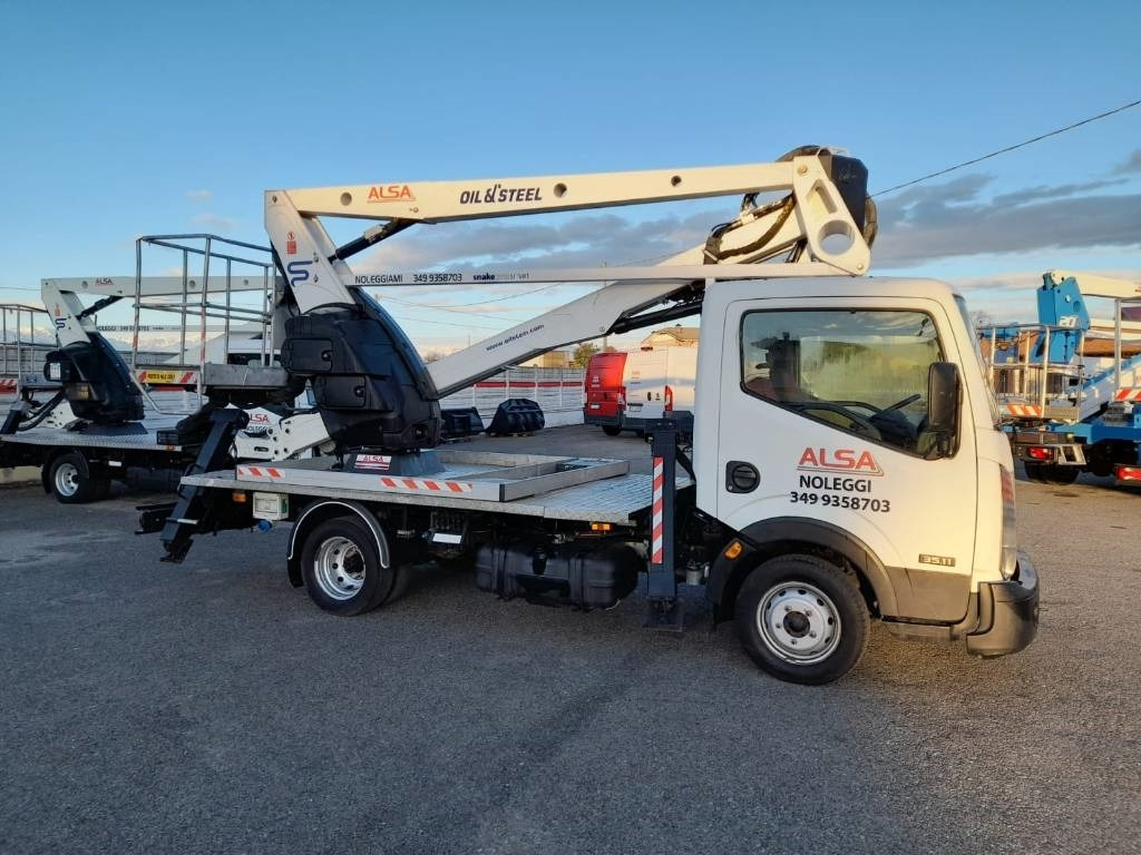 Oil & Steel 2112 - Truck mounted aerial platform: picture 1 Oil & Steel 2112 - Truck mounted aerial platform: picture 1