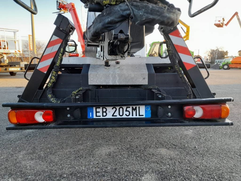 Oil & Steel 2112 - Truck mounted aerial platform: picture 3 Oil & Steel 2112 - Truck mounted aerial platform: picture 3