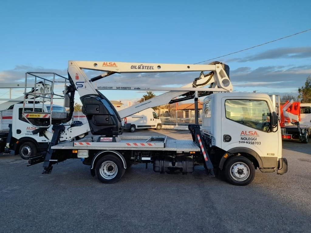 Oil & Steel 2112 - Truck mounted aerial platform: picture 2 Oil & Steel 2112 - Truck mounted aerial platform: picture 2