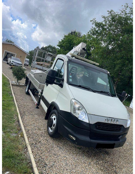 Iveco Lifting basket 16 m - Commercial vehicle: picture 2 Iveco Lifting basket 16 m - Commercial vehicle: picture 2