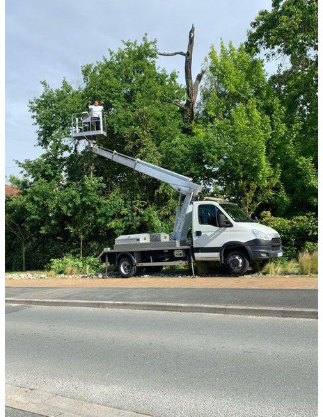 Iveco Lifting basket 16 m - Commercial vehicle: picture 3 Iveco Lifting basket 16 m - Commercial vehicle: picture 3