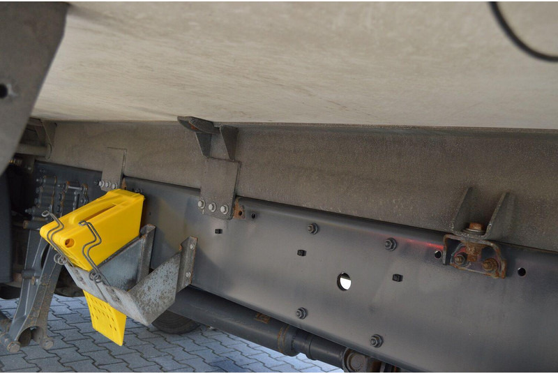 Refrigerated truck DAF LF 320: picture 9