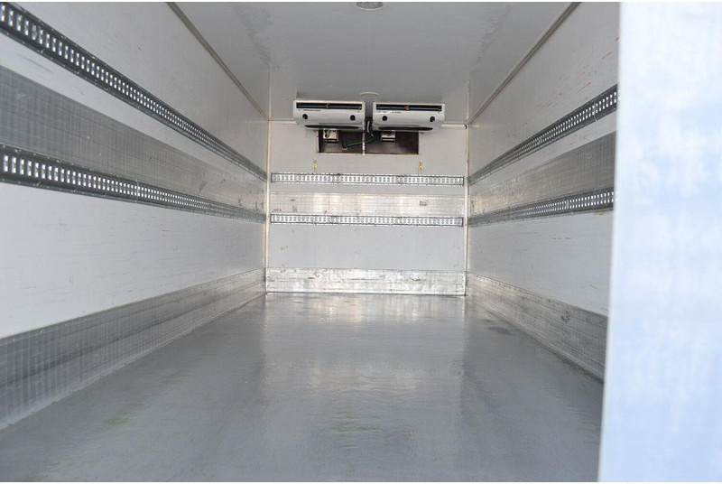 Refrigerated truck DAF LF 320: picture 12