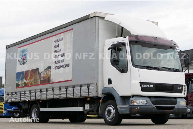 DAF LF 45.220 P+P + Tail lift - Curtain side truck: picture 2 DAF LF 45.220 P+P + Tail lift - Curtain side truck: picture 2