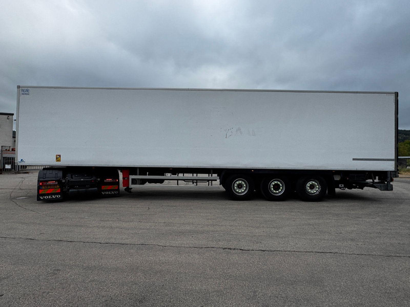 Fruehauf - Refrigerated semi-trailer: picture 2 Fruehauf - Refrigerated semi-trailer: picture 2