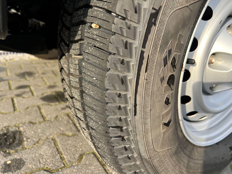 Isuzu Satellite 4X4 Kontener Chłodnia/Mroźnia + 230V ThermoKing - Refrigerated delivery van: picture 5 Isuzu Satellite 4X4 Kontener Chłodnia/Mroźnia + 230V ThermoKing - Refrigerated delivery van: picture 5