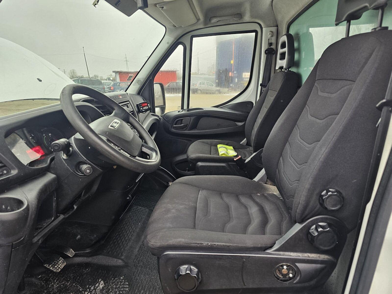 Refrigerated delivery van Iveco 35-130 S - Carrier Pulsor 350 frigo: picture 16