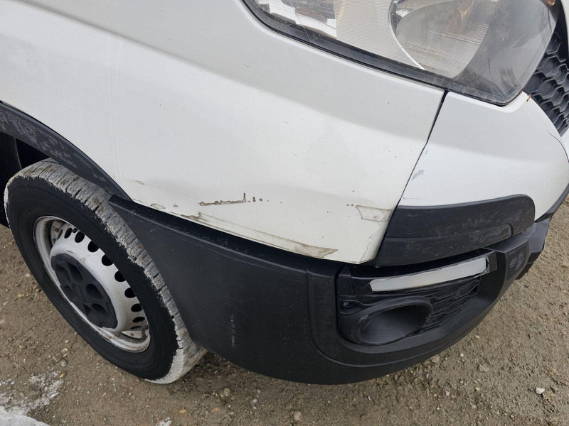 Refrigerated delivery van Iveco 35-130 S - Carrier Pulsor 350 frigo: picture 11